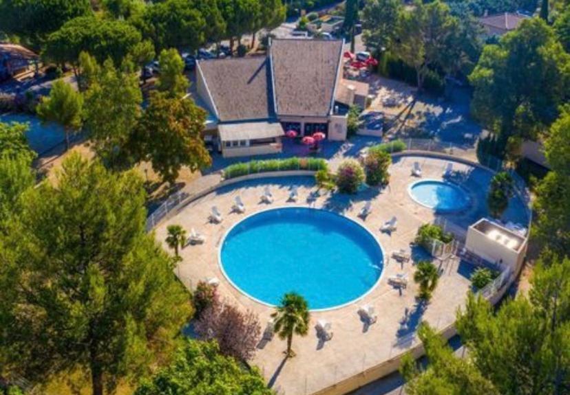 Sejour Inoubliable En Provence, Camping 4* La Roque-d'Antheron Luaran gambar